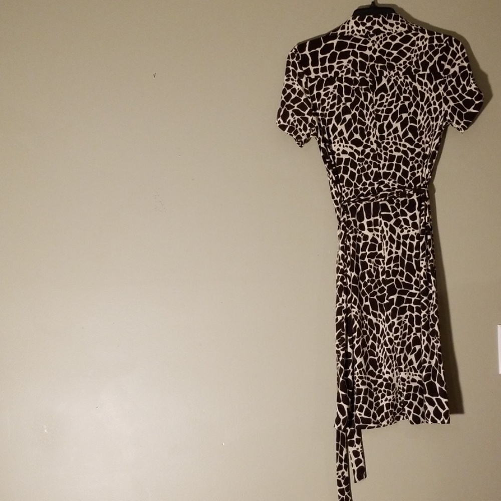 Dress - Picture 6 of 6